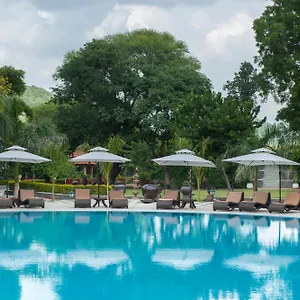 Hotel The Royal Retreat &