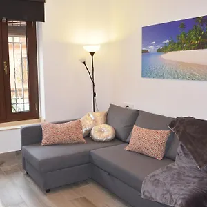 San Jacinto Apartment